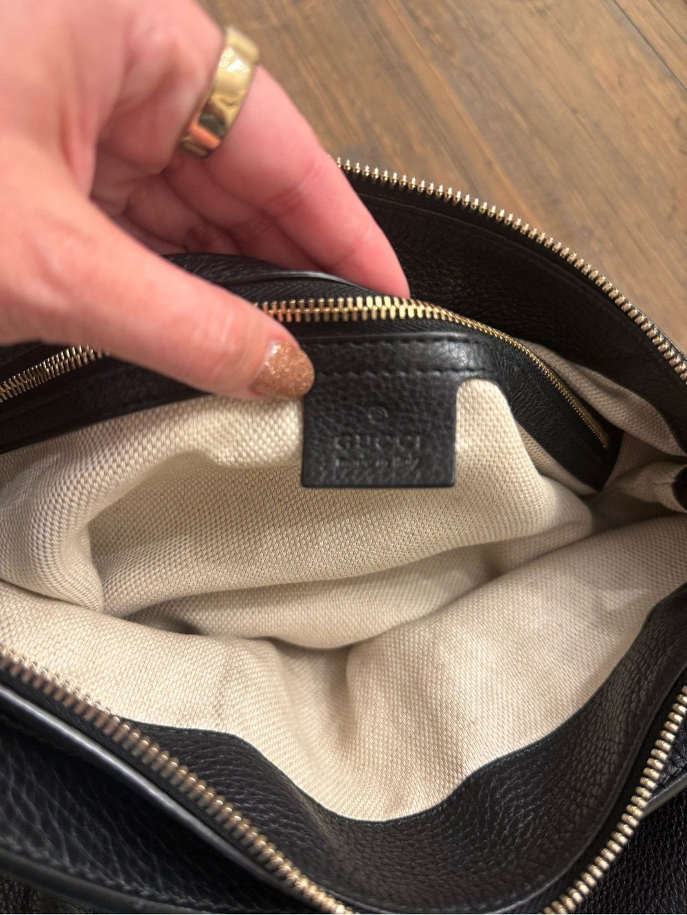 Gucci Soho Crossbody Tote Bag - Picture 5 of 11